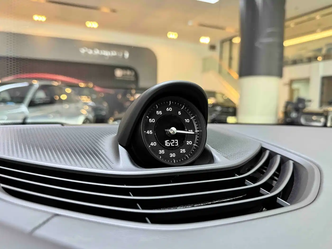 Porsche Taycan 2022 Taycan фото 11