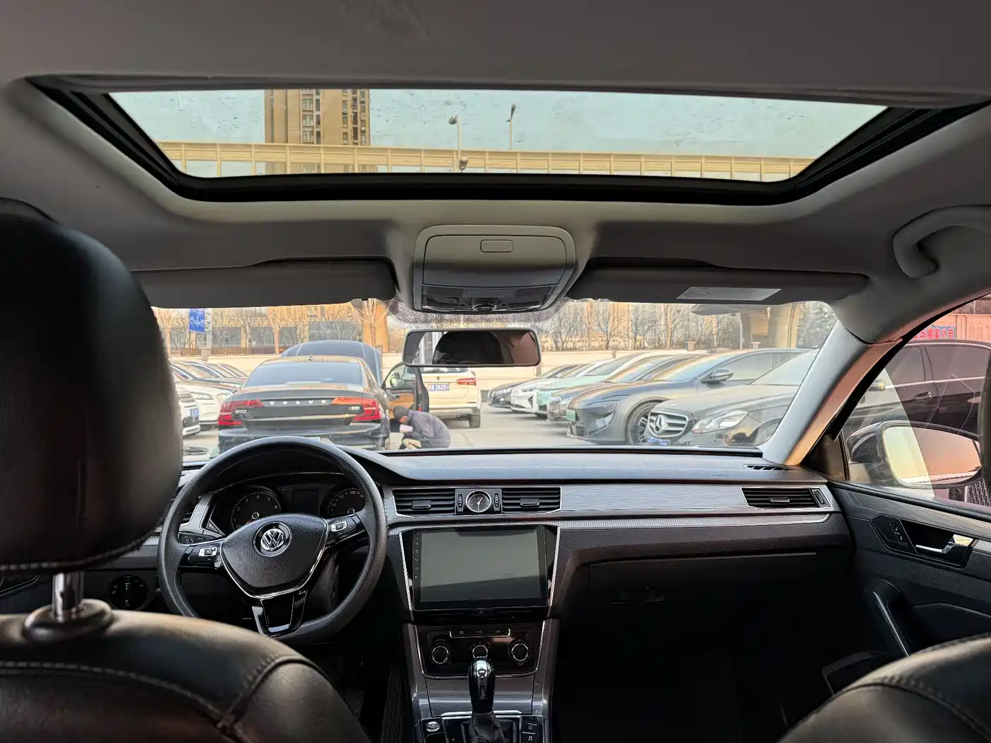 Volkswagen Passat 2016 280TSI DSG Honor Edition фото 4