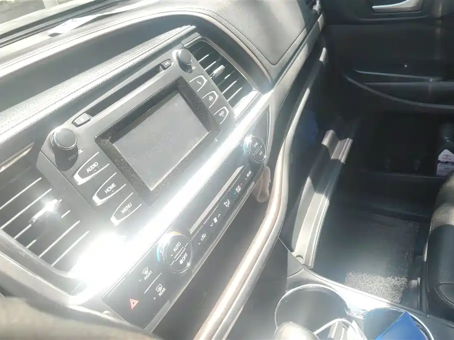 Toyota Highlander 2015 2.0T AWD Luxury Edition 7-seater фото 13