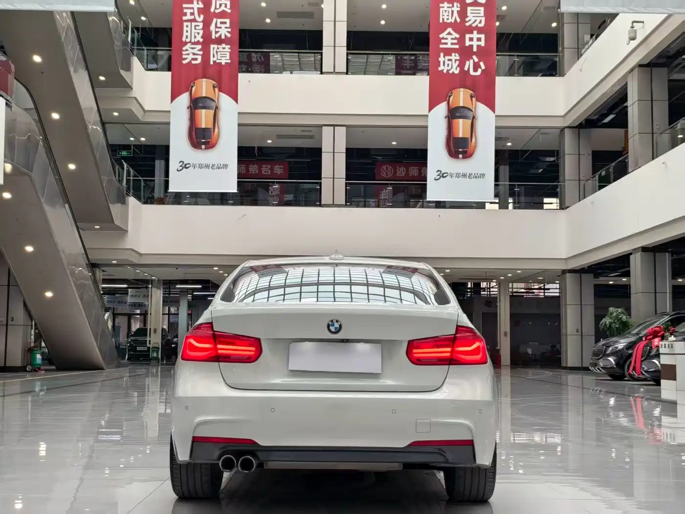BMW 3 Series 2017 320Li M Sport фото 8