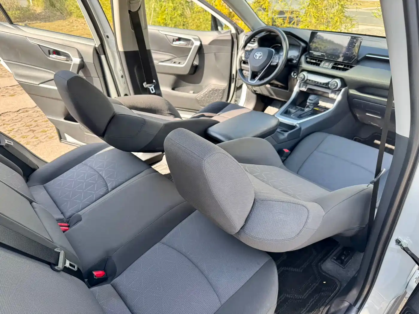 Toyota RAV4 Rongfang 2024 2.0L CVT FWD Style Edition фото 7