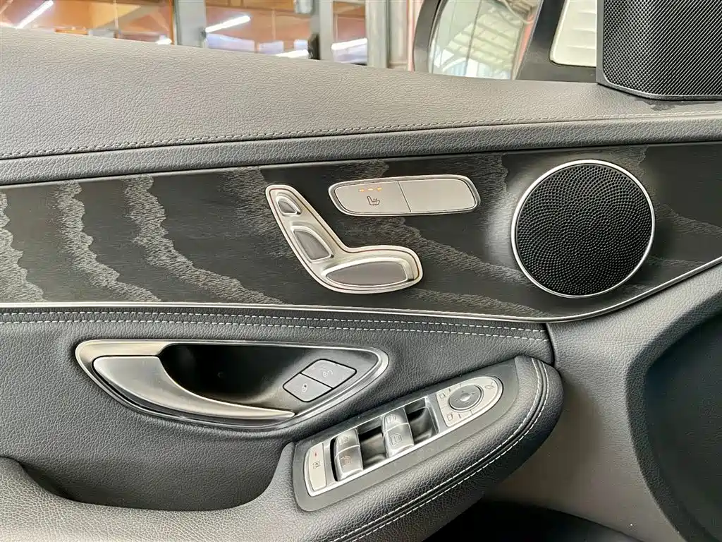 Mercedes-Benz C-Class 2016 C 200 L Sport фото 17