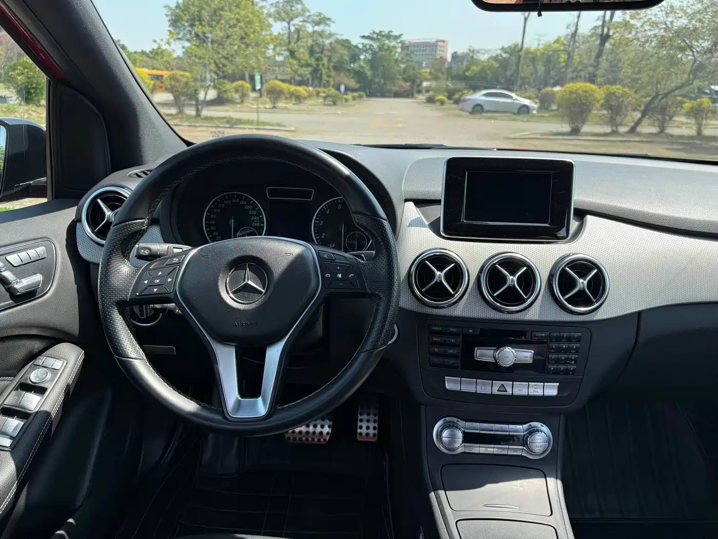 Mercedes-Benz B-Class 2013 2012 B 200