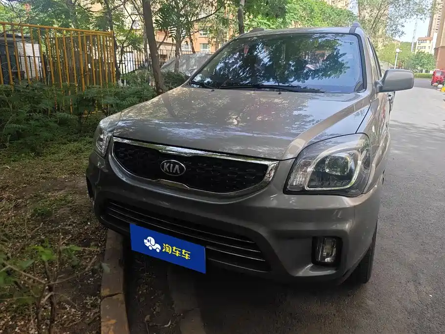Kia Sportage 2013 2.0L Manual 2WD GL фото 2