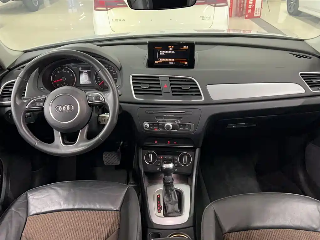Audi Q3 2018 30th Anniversary Edition 30 TFSI Fashion фото 6