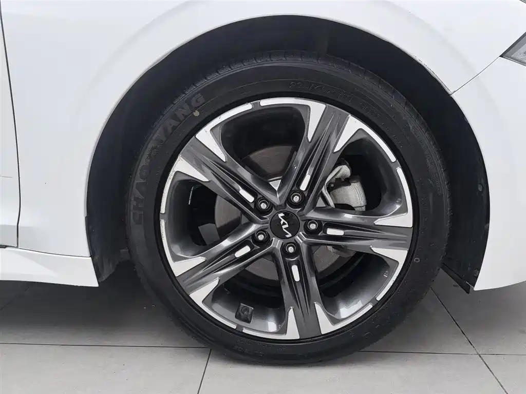 Kia K5 2021 270T CVVD Renewal Edition фото 17