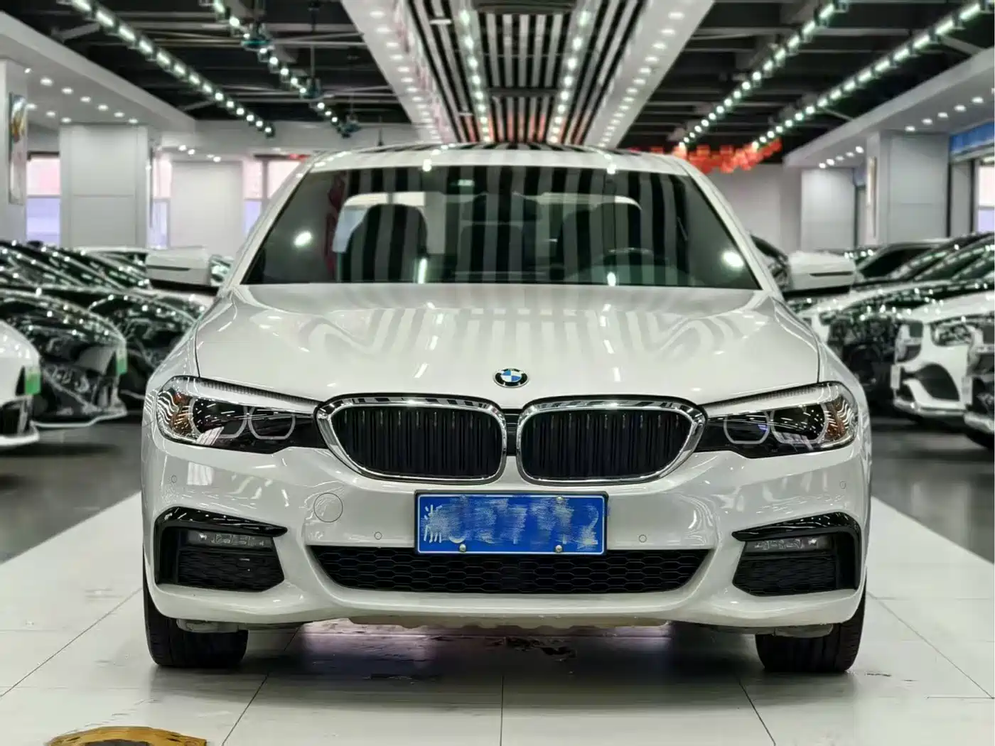 BMW 5 Series 2019 525Li M Sport Package фото 2