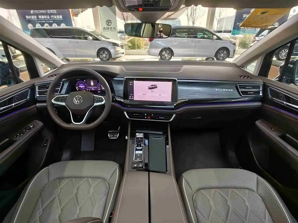 Volkswagen Viloran 2024 380TSI Executive Edition фото 12