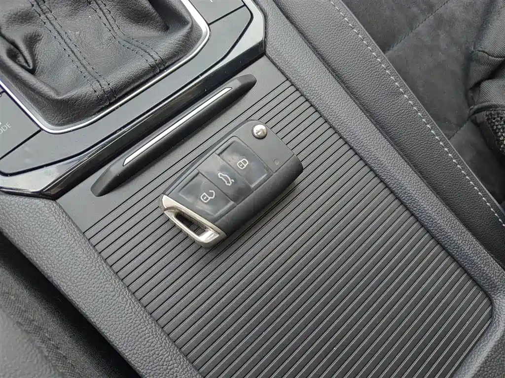 Volkswagen Sagitar 2021 280TSI DSG Luxury Smart Connect фото 11