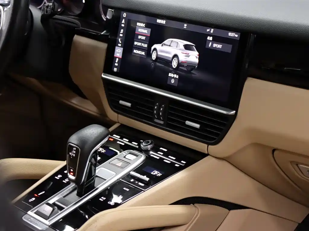 Porsche Cayenne 2018 Cayenne 3.0T фото 18