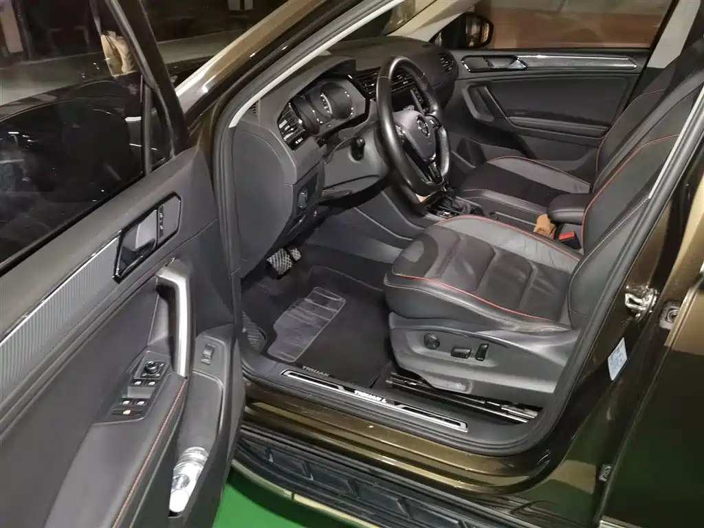Volkswagen Tiguan L 2017 330TSI Automatic 2WD Flagship Edition фото 14