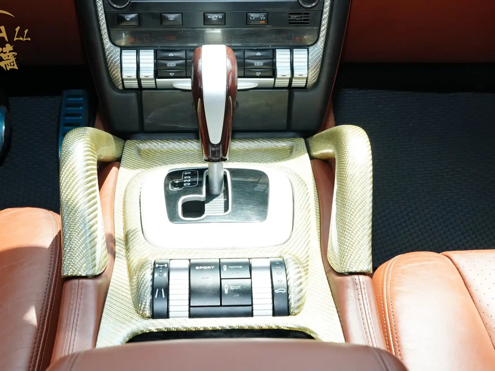 Photo 12 - Porsche Cayenne