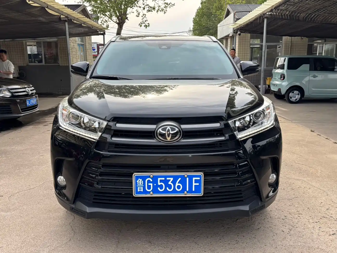 TOYOTA HIGHLANDER