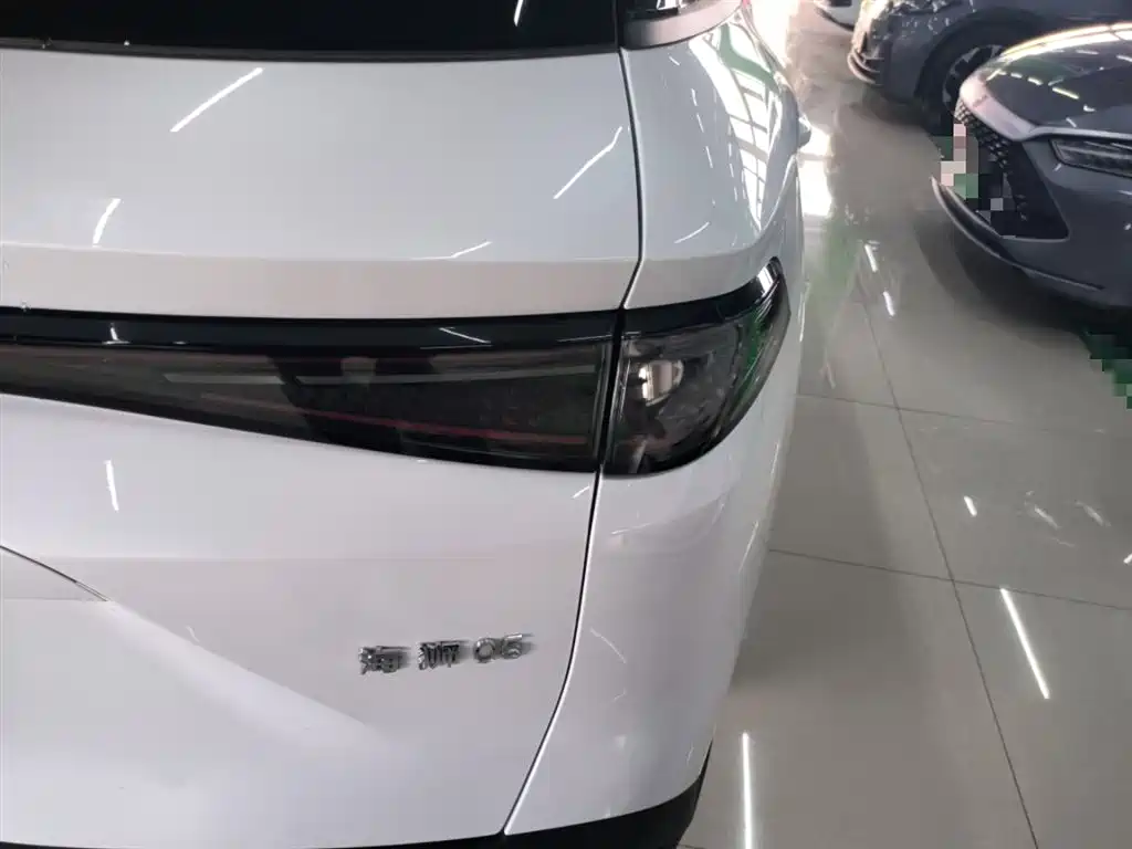 BYD Seal 05 DM-i 2025 DM-i 115KM Flagship фото 8