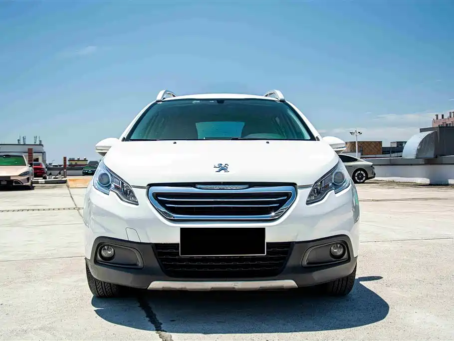 Peugeot 2008 2014 1.6L Automatic Trend Edition фото 2