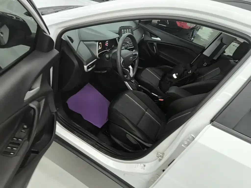 Chevrolet Trax 2020 2019 Redline 335T CVT Extreme Edition (China VI)
