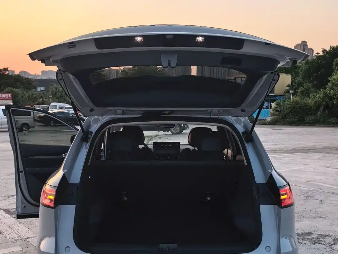 Geely Galaxy Galaxy E5 2024 530km Voyage Edition фото 15