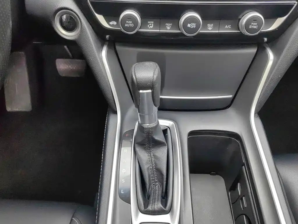 Photo 13 - Honda Inspire