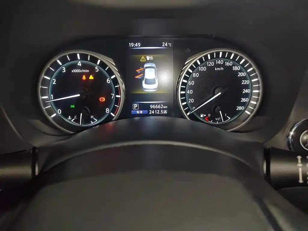 Infiniti Q50L 2018 2018 2.0T Premium Edition China V