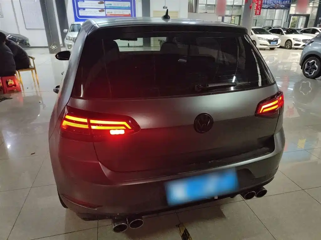 Volkswagen Golf 2020 Beloved Edition 280TSI DSG Comfort фото 4