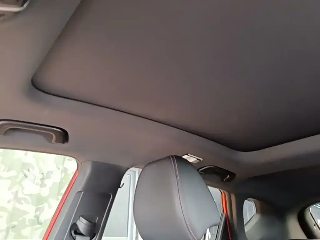 Photo 18 - Geely Coolray
