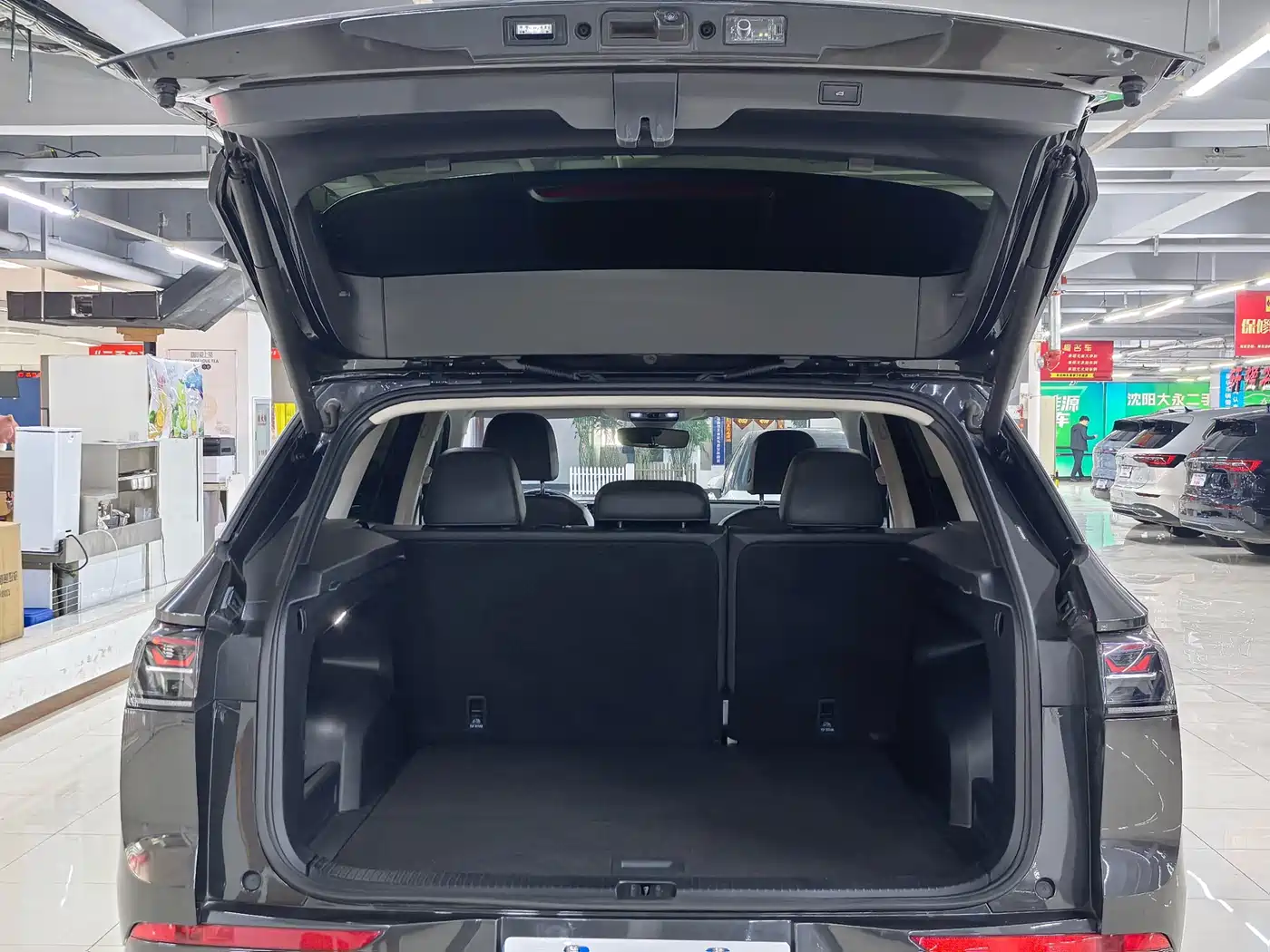 Volkswagen Talagon 2023 380TSI 4WD R-Line Launch Edition фото 14