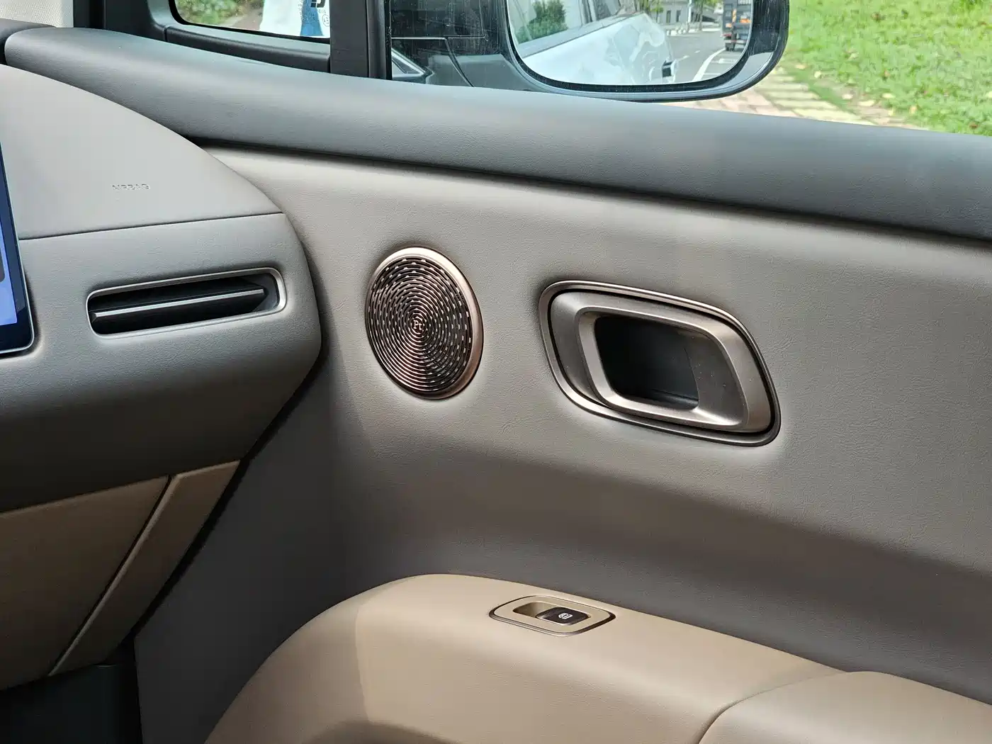 Li Auto Li i8 2025 Standard Edition фото 11