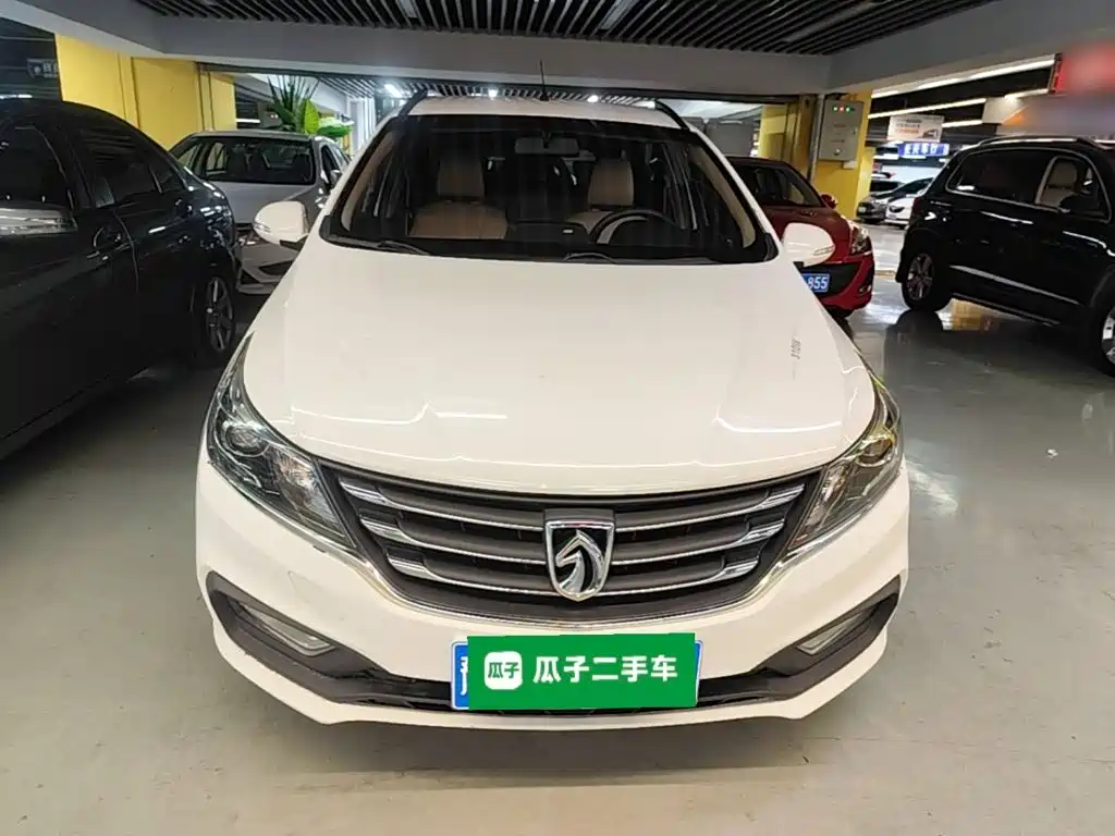 Baojun 310W 2017 2017 1.5L Manual Fashion Edition (China V)