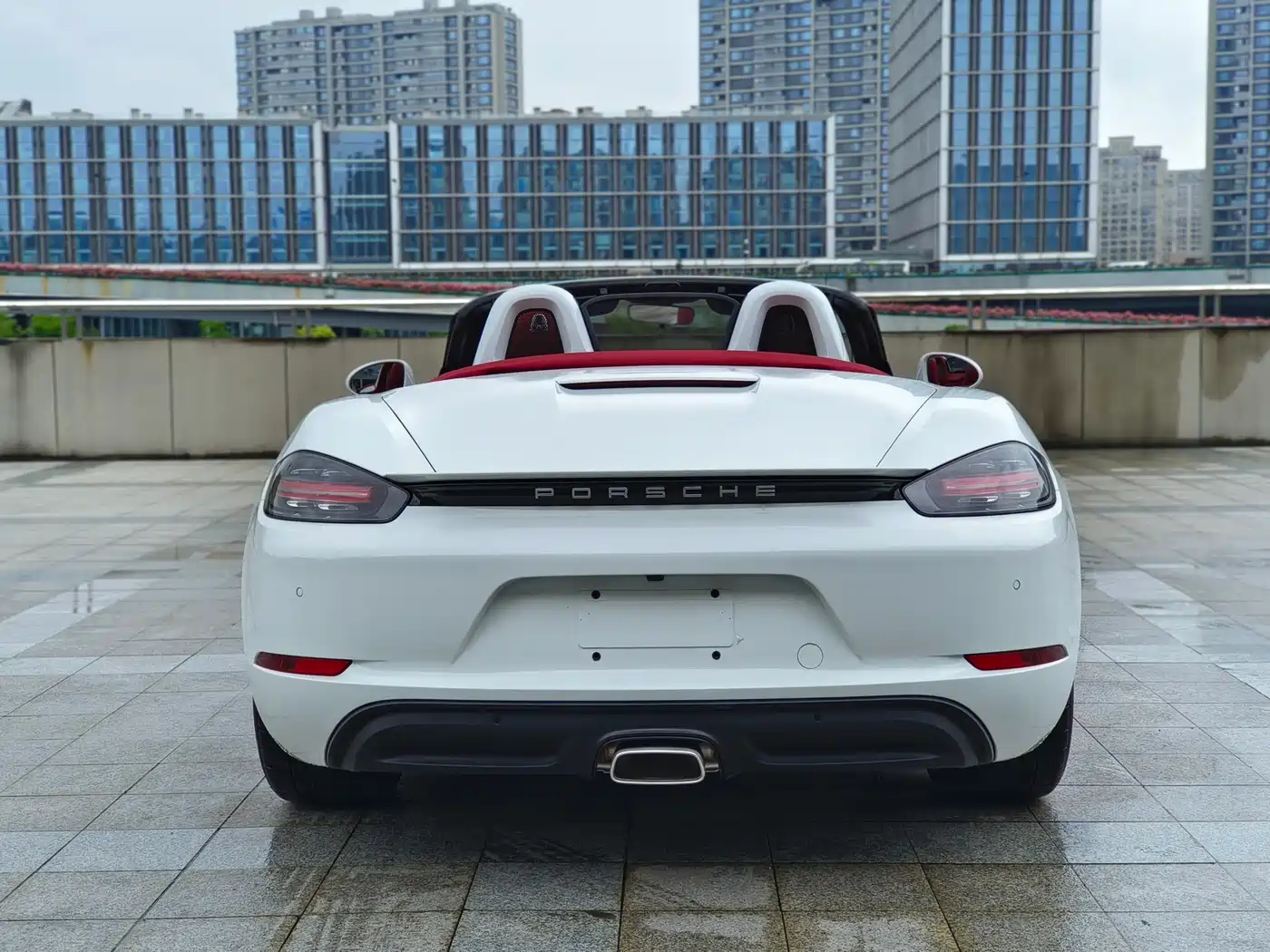 PORSCHE 718