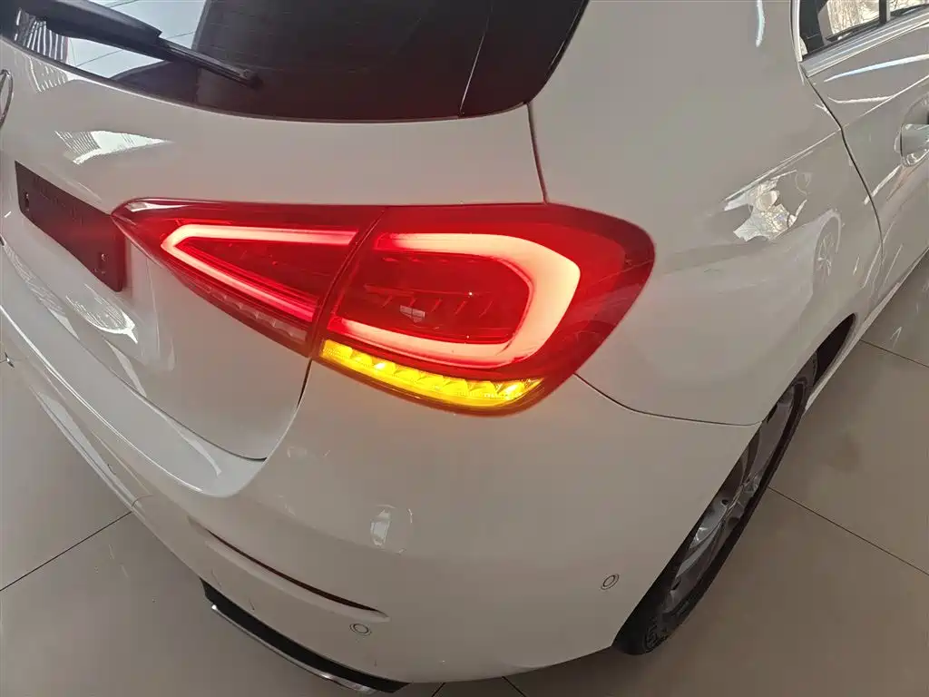 Mercedes-Benz A-Class (Import) 2019 A 200 Dynamic Version фото 24