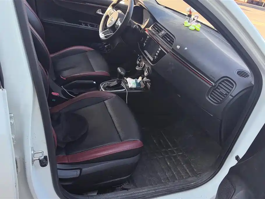 Kia KX CROSS 2017 1.4L AT GLS фото 8