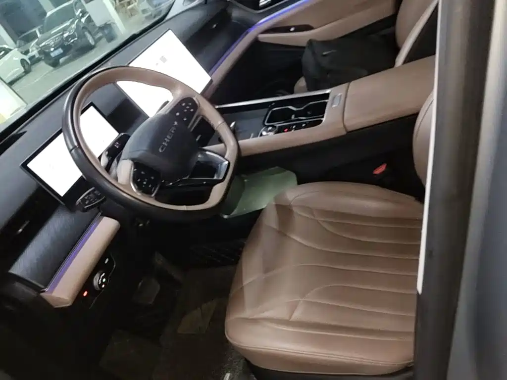 Chery Tiggo 8L 2024 2024 2.0T 2WD Premium 5-seater