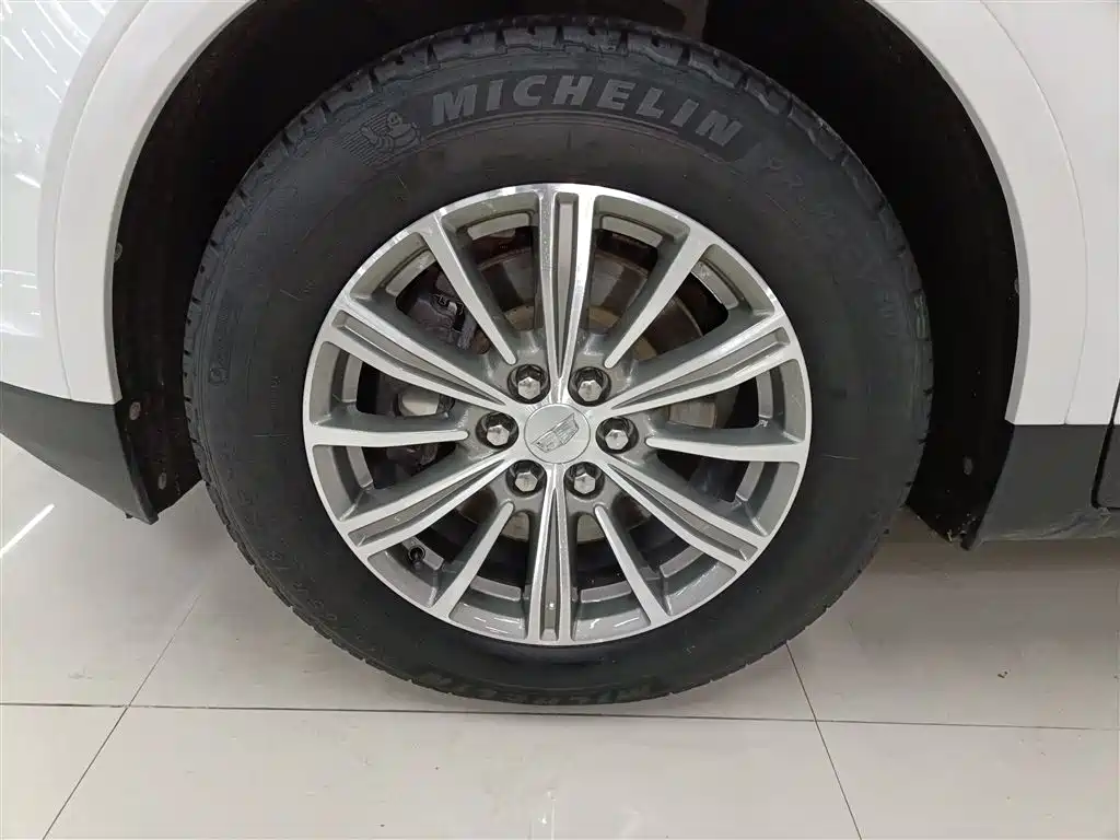 Cadillac XT5 2018 25T Luxury фото 25