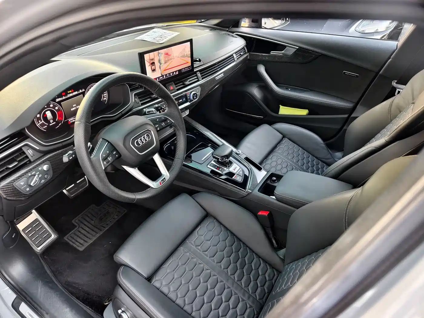 Audi RS 4 2022 RS4 Avant Dark Gold Edition фото 4