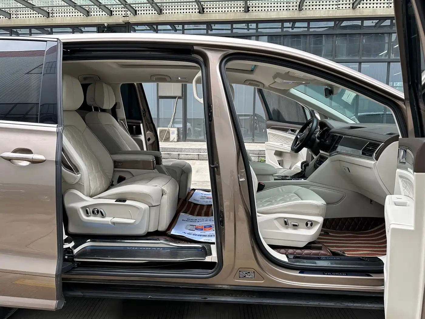 Volkswagen Viloran 2020 380TSI Premium фото 20