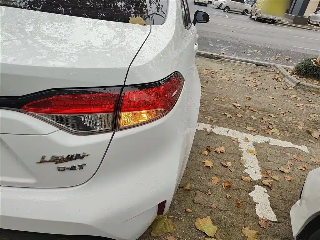 Toyota Levin 2023 185T CVT Luxury фото 24
