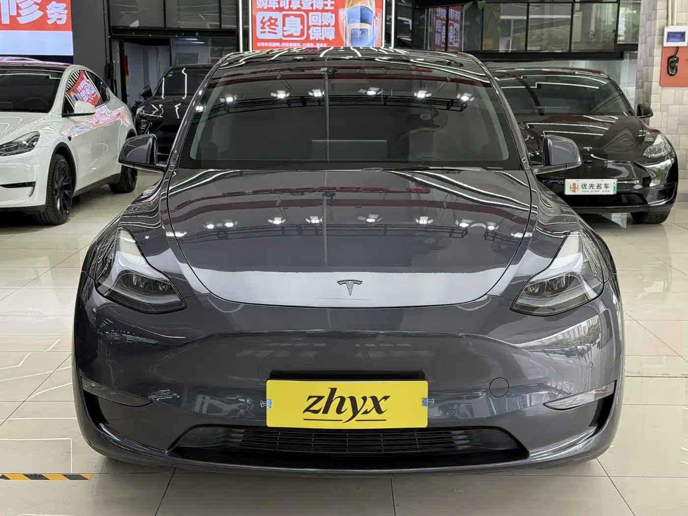 TESLA MODEL Y