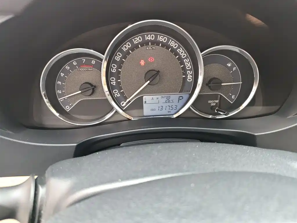 Toyota Corolla 2014 1.6L CVT GL фото 5
