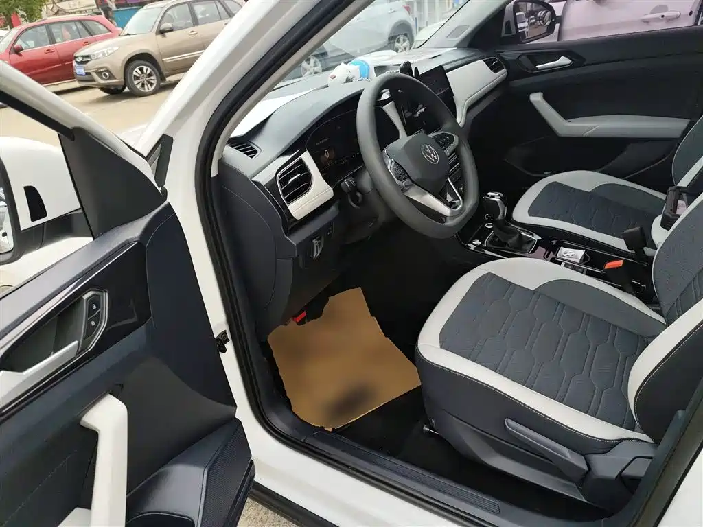 Volkswagen Tharu 2025 Model Rising Star 300TSI Aspiration Edition фото 12