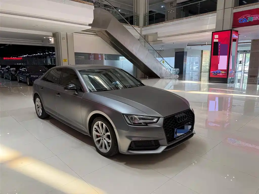 Audi A4L 2018 30th Anniversary 45 TFSI quattro Personality Sport фото 3