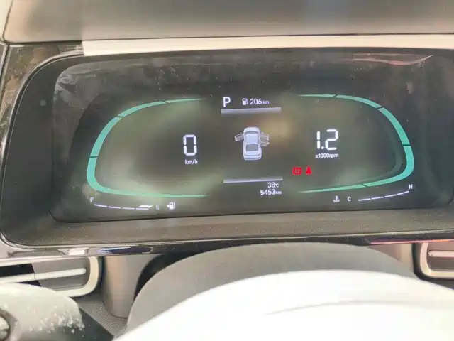 Hyundai Elantra 2023 1.5L CVT GLX Elite Edition — фото 4