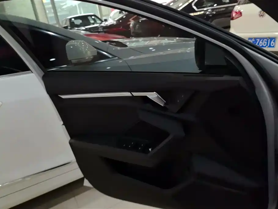 Audi A3 2022 A3L Limousine 35 TFSI Style Sport фото 7