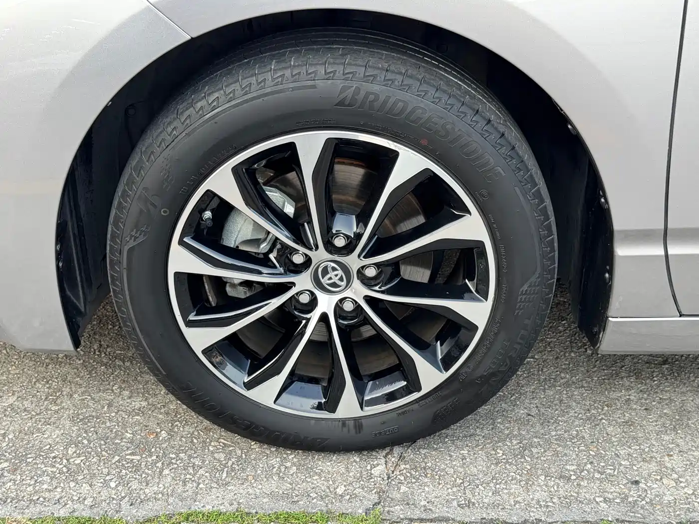 Toyota Avalon 2023 Hybrid 2.5L Luxury Edition фото 5