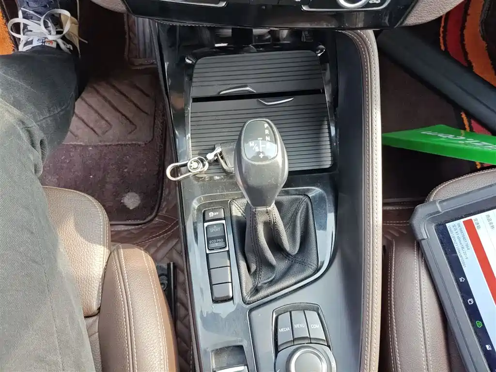 BMW X1 2019 sDrive18Li Premium Model фото 6
