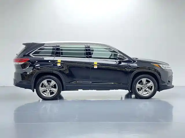 Toyota Highlander 2021 2.0T AWD Luxury 7-Seater фото 9