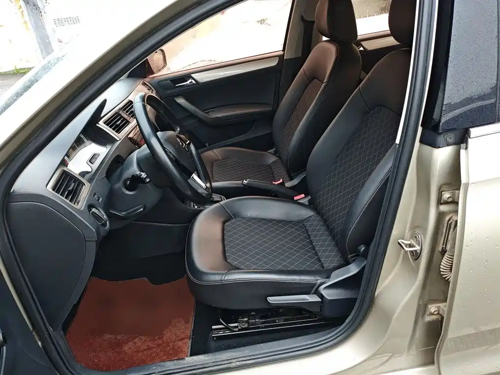 Škoda Rapid 2019 1.5L Automatic Comfort China V фото 15