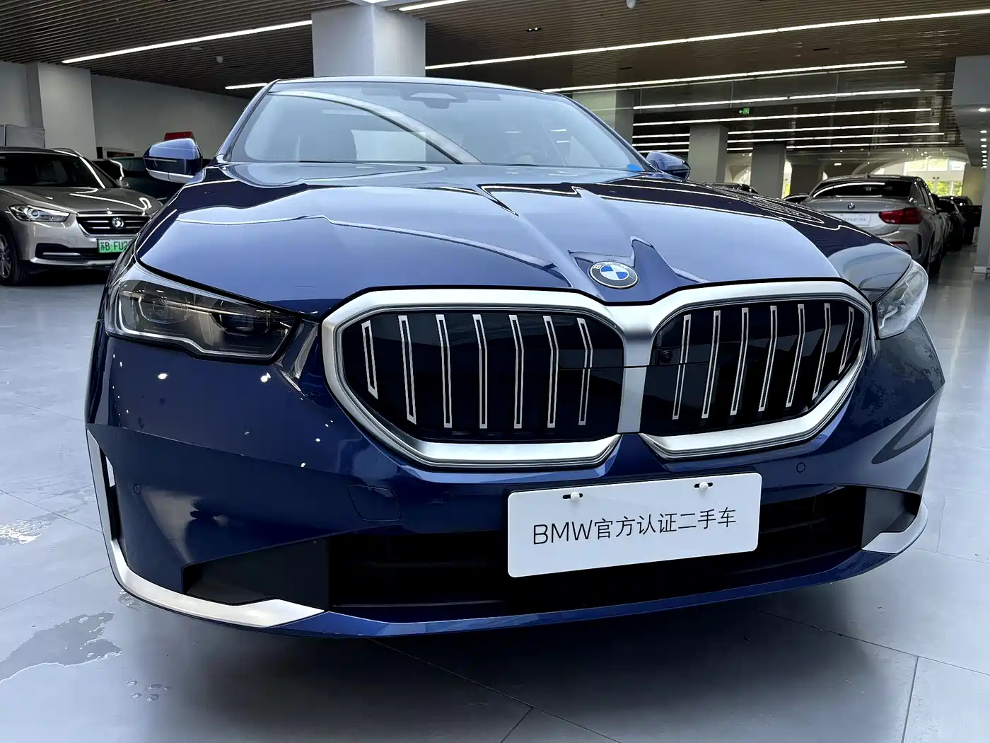 BMW 5 Series 2024 530Li Premium Luxury Package фото 5