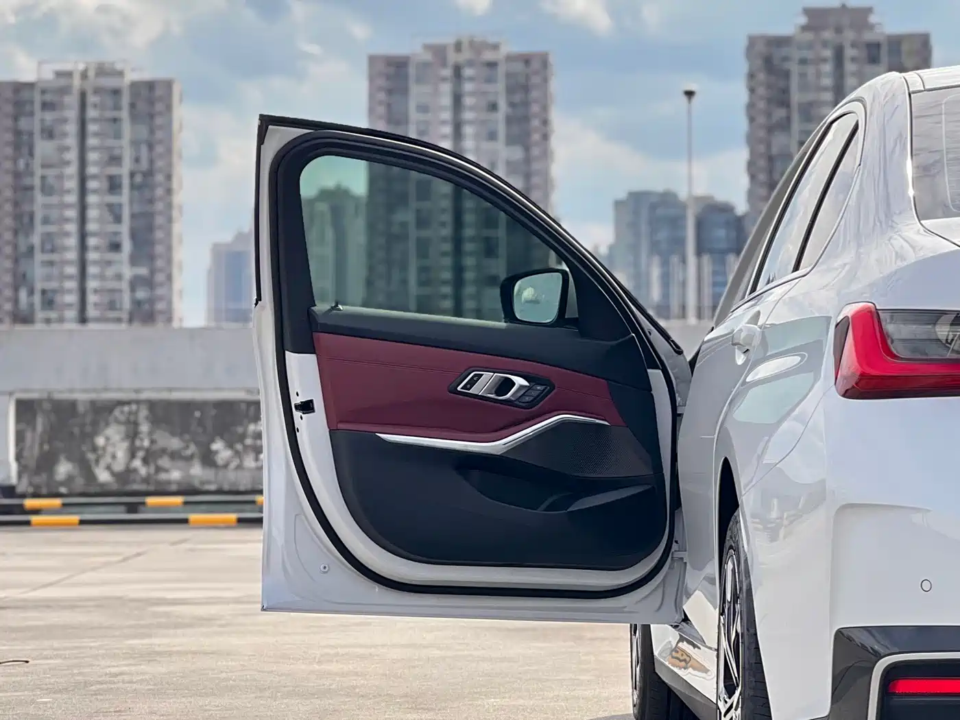 BMW i3 2022 eDrive 35 L фото 22