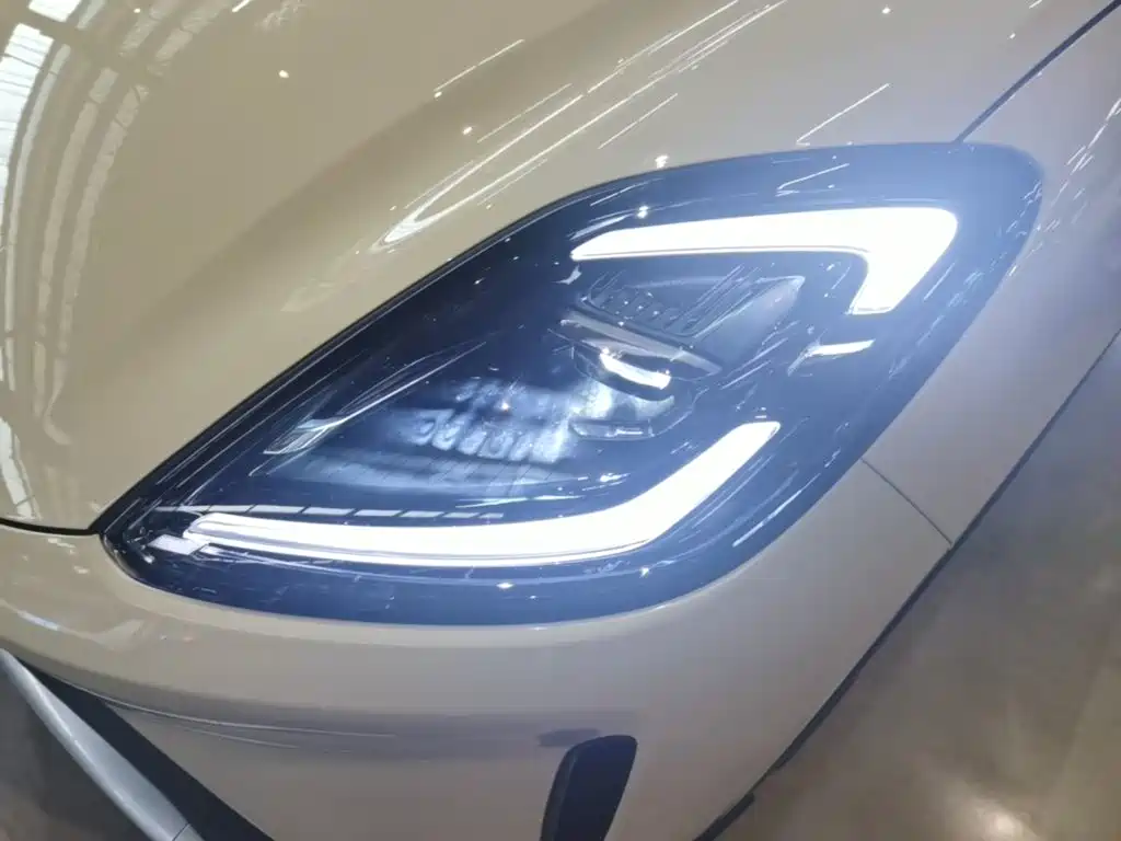 Wuling Motors Wuling Bingo S 2026 2025 Model 325km Premium Edition