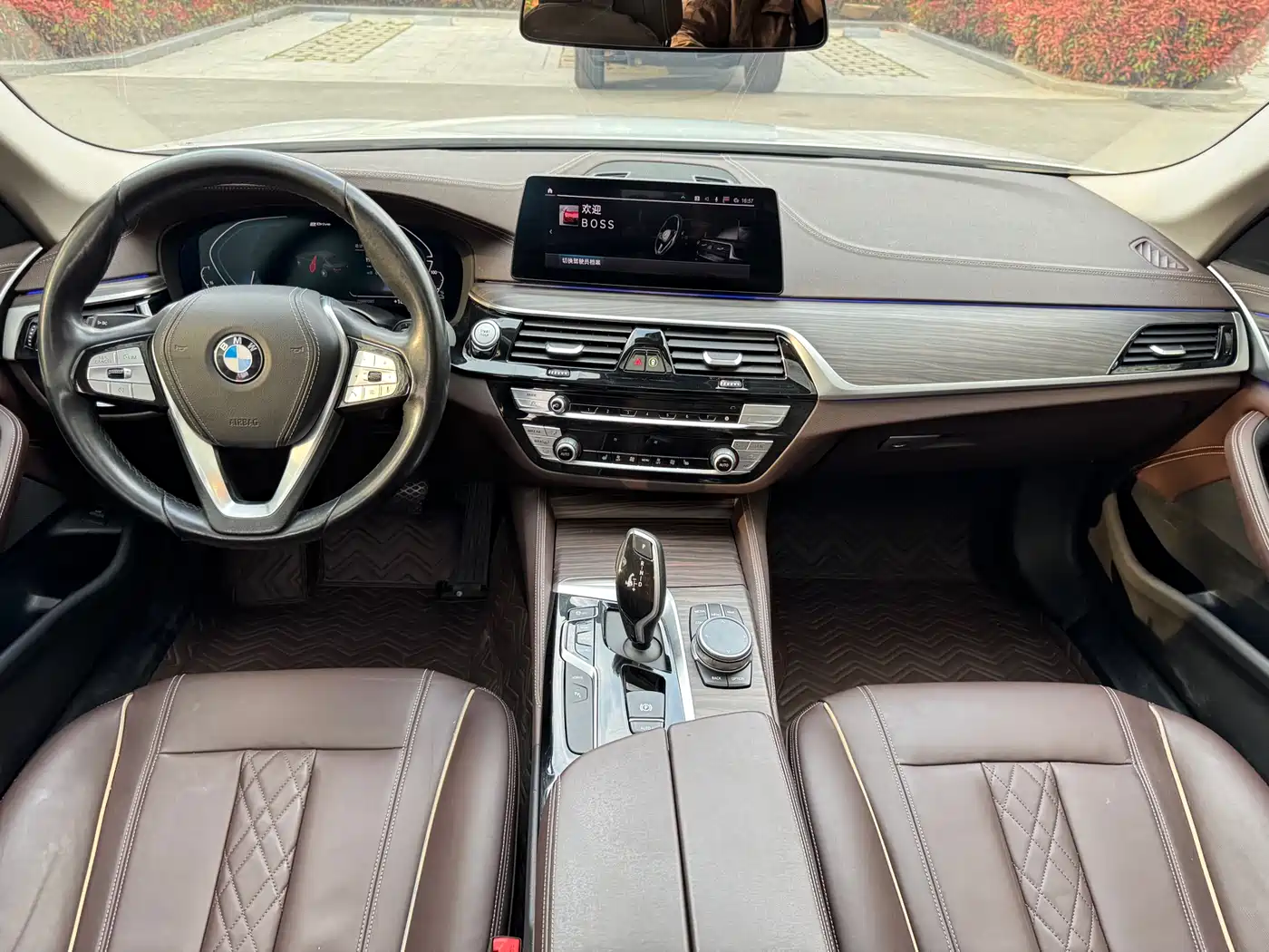 BMW 5 Series New Energy 2020 530Le Range Upgrade Luxury Package фото 6